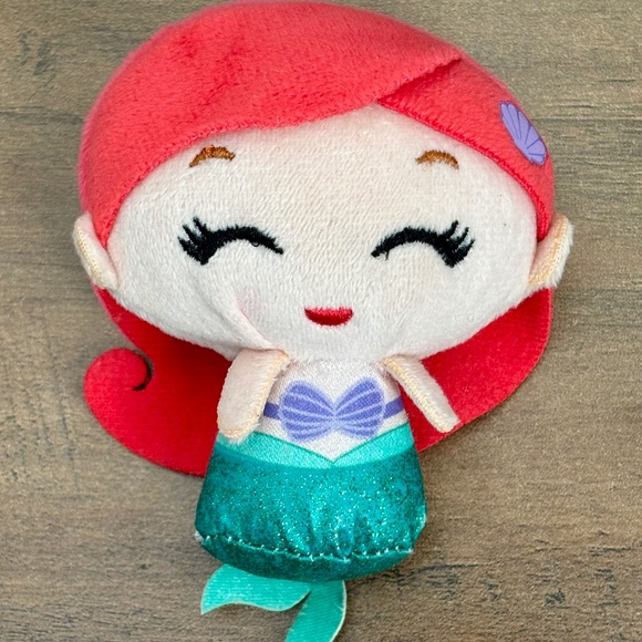 * Disney 100 Princess ARIEL Little Mermaid Mini Surprise Plush Collectible Toy - Picture 1 of 6